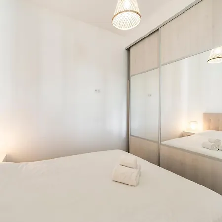 Exceptionnel Et Calme Proche Part-dieu Ail Apartmán *